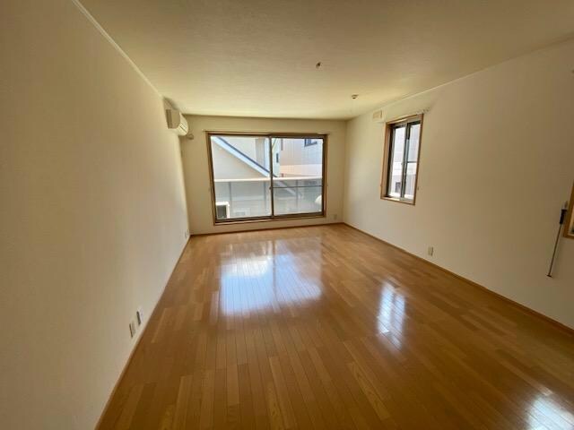 ルミエール・メイの物件内観写真