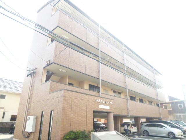 カルムシャンブルの物件外観写真