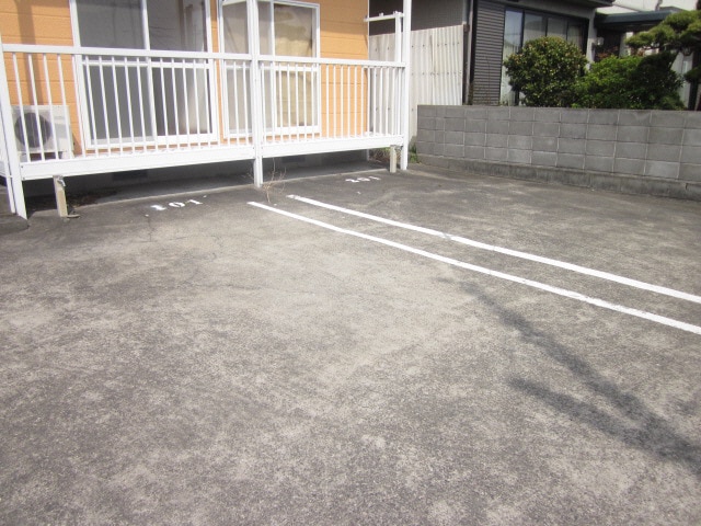 コンティニューⅡの物件外観写真