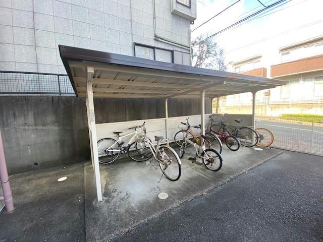 モデスティの物件外観写真