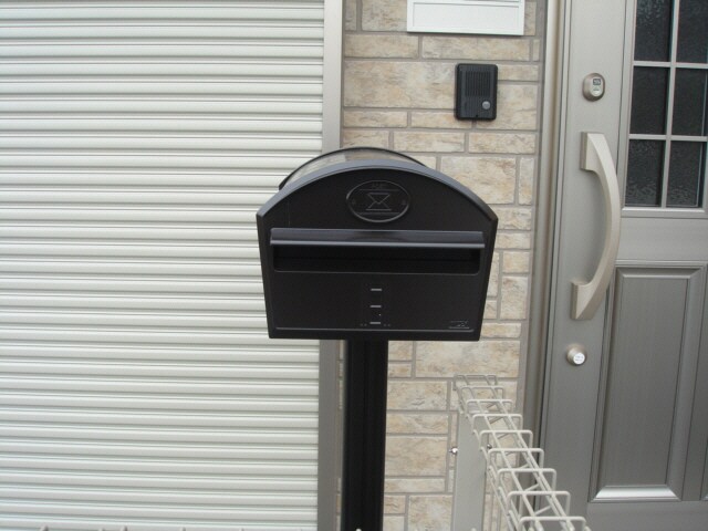 カリヨン西美薗Ｂの物件外観写真