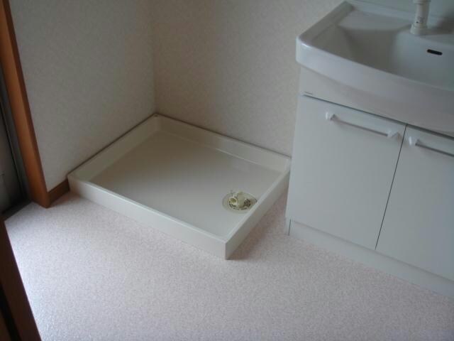 カリヨン西美薗Ｂの物件内観写真