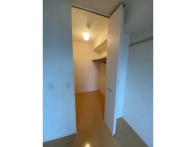 ロイヤルガーデン染地台Ａの物件内観写真