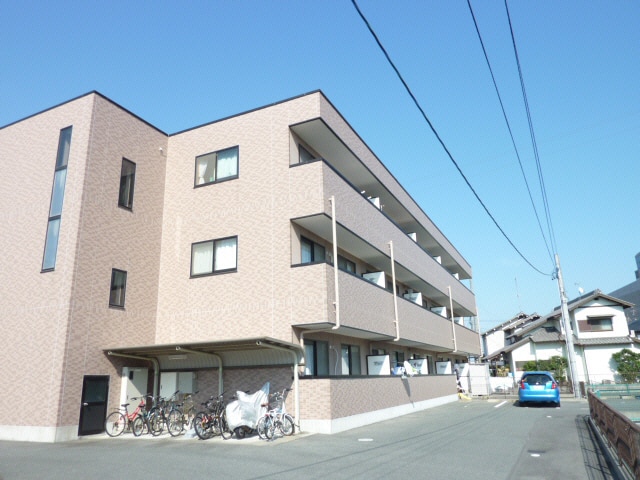 Freude宮竹の物件外観写真