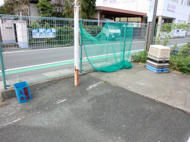 神谷マンションの物件外観写真