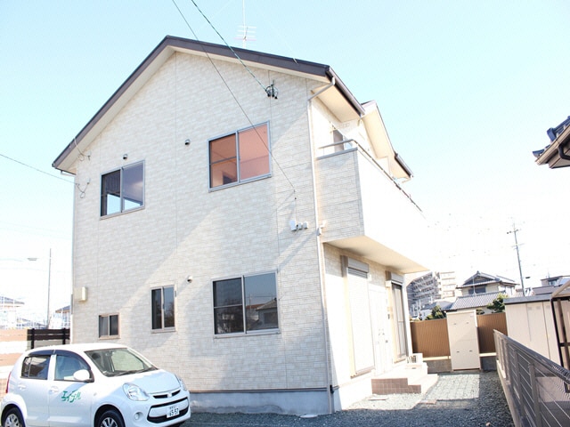 エレガントの物件外観写真