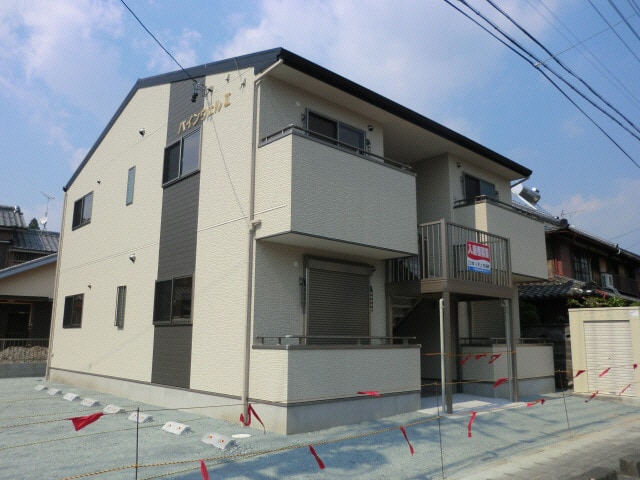 パインウェルⅡの物件外観写真