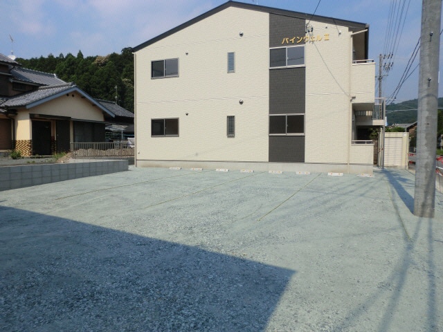 パインウェルⅡの物件外観写真