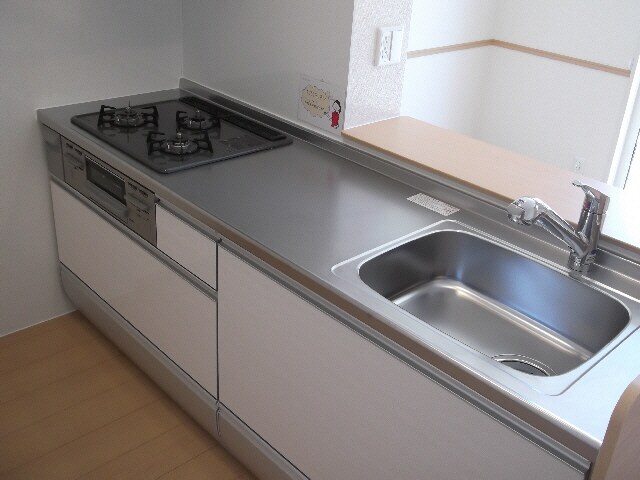 ヴィラ・ソレイユの物件内観写真