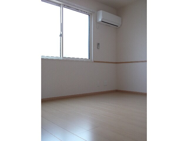 ヴィラ・ソレイユの物件内観写真