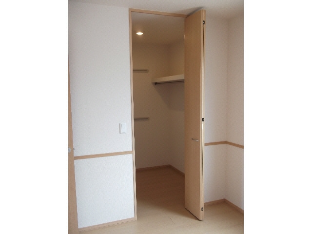 ヴィラ・ソレイユの物件内観写真