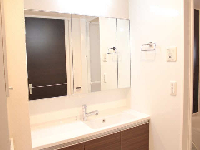 春夏冬の物件内観写真