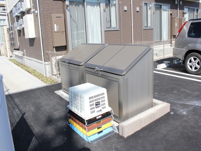 グランドゥールＡ・Ｂの物件外観写真