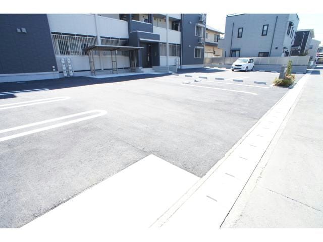 メゾンレーヴの物件外観写真