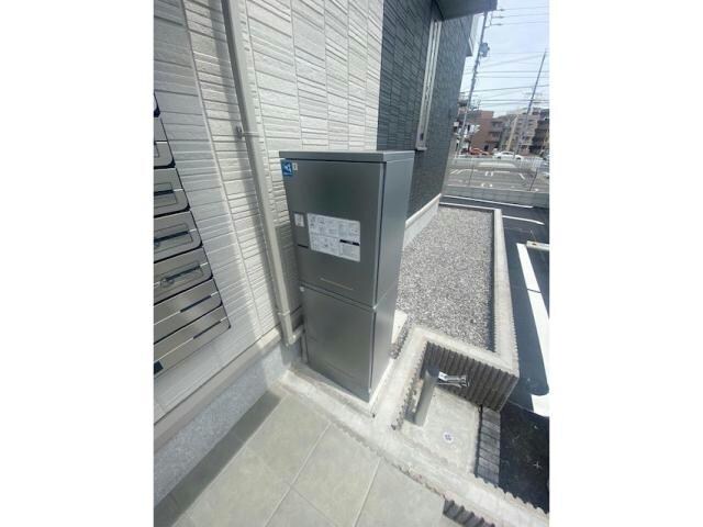 ラ・メゾンマロニエの物件外観写真