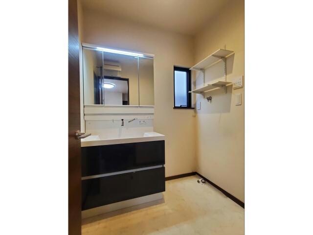 船越町戸建の物件内観写真