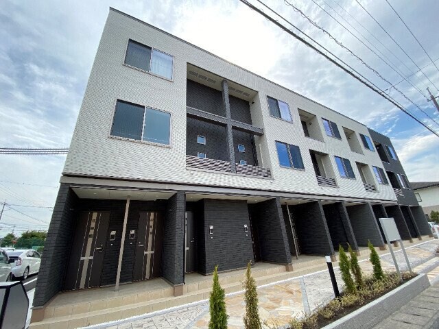 エテルノ・ベルの物件外観写真