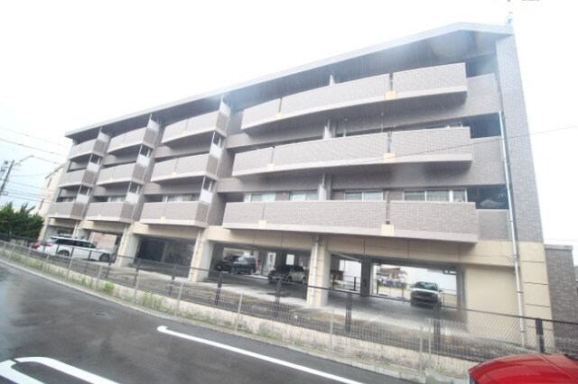 ラ・クール庭瀬の物件外観写真