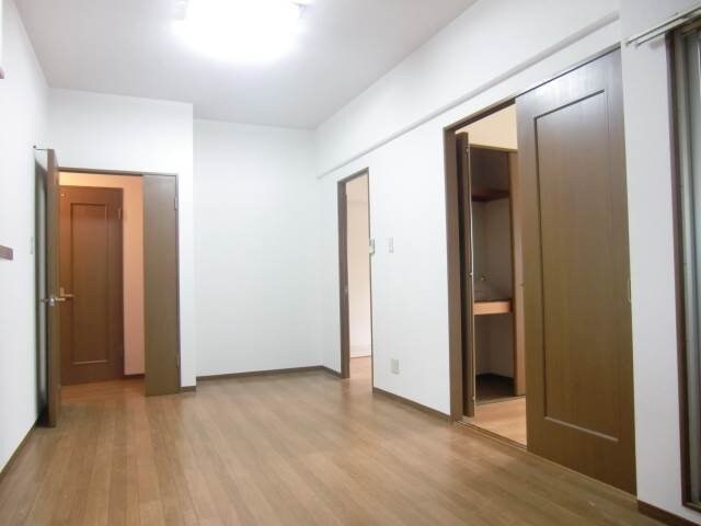 ラ・クール庭瀬の物件内観写真