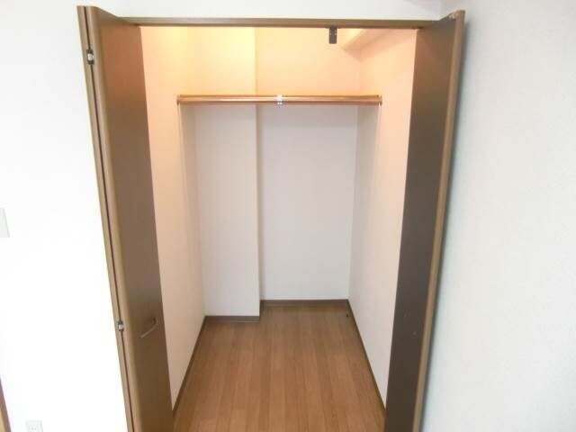 ラ・クール庭瀬の物件内観写真