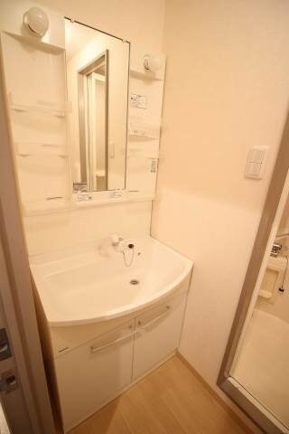 コロニアルリビング西島田ウエストタワーの物件内観写真