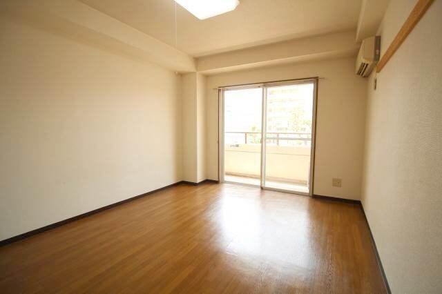 ローレル富町の物件内観写真