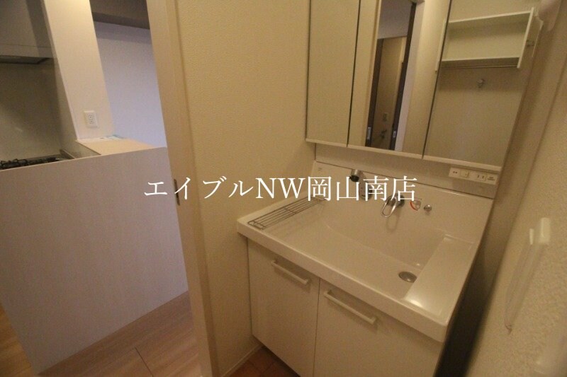 岡山駅 バス30分  新町北下車：停歩6分 2階の物件内観写真