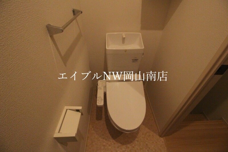 岡山駅 バス30分  新町北下車：停歩6分 2階の物件内観写真