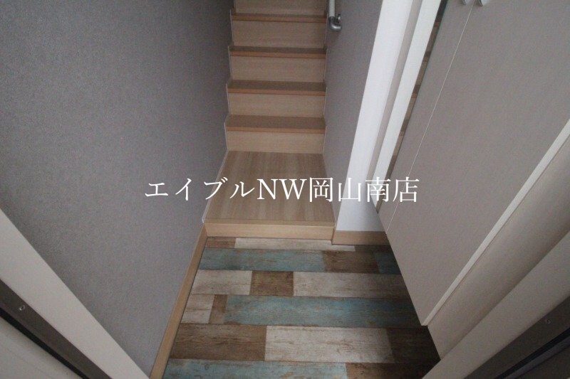 岡山駅 バス30分  新町北下車：停歩6分 2階の物件内観写真