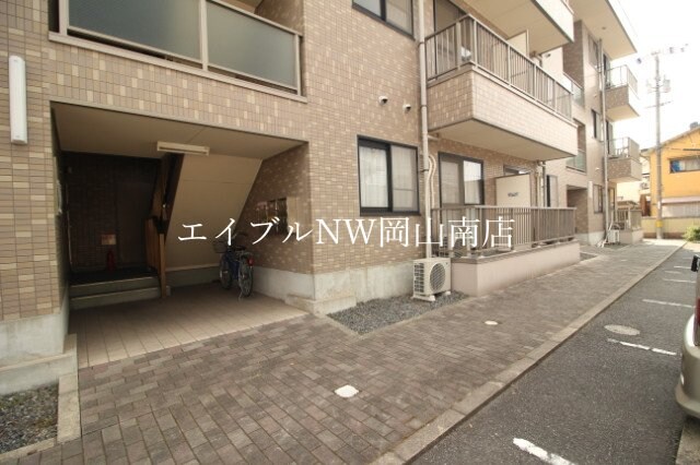 岡山駅 バス30分  若葉町下車：停歩3分 1階の物件外観写真