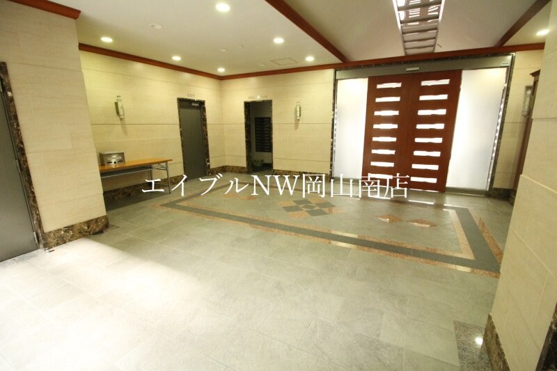 田町駅 徒歩2分 2階の物件外観写真