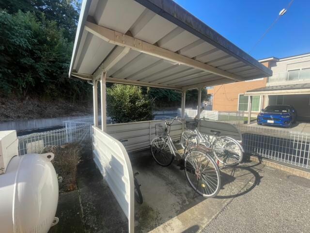 シャン・ド・フルール(嵐山町志賀)の物件外観写真