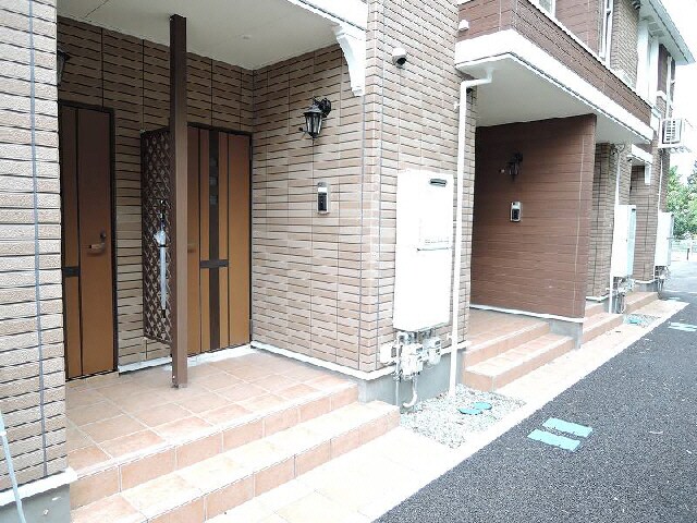 シャトレ菊ヶ岡Aの物件外観写真