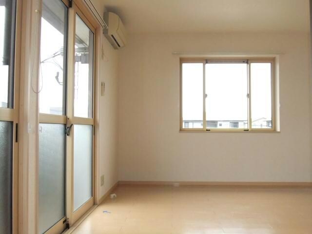 ローランドホワイトDの物件内観写真