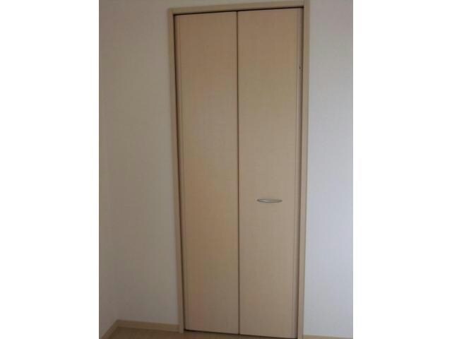 ローランドホワイトDの物件内観写真