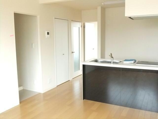 ザ・スカイ・ファイブ参番館の物件内観写真