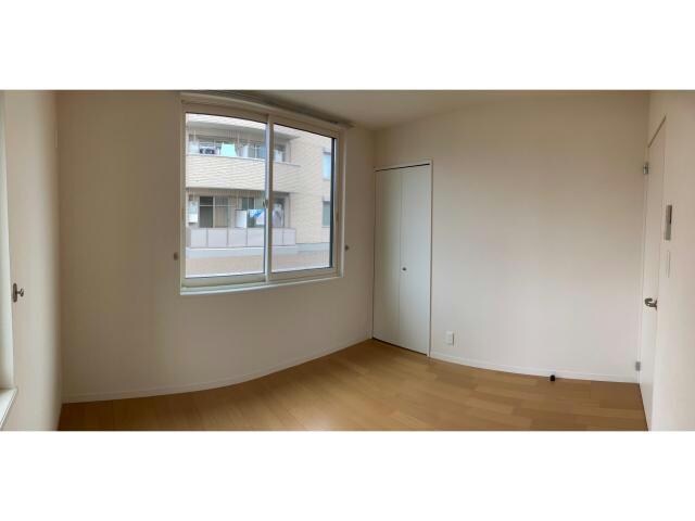 ザ・スカイ・ファイブ参番館の物件内観写真