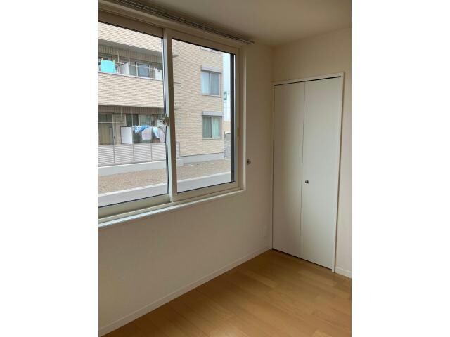 ザ・スカイ・ファイブ参番館の物件内観写真