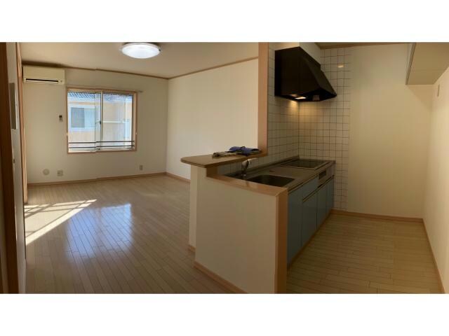 フリューゲルⅡの物件内観写真