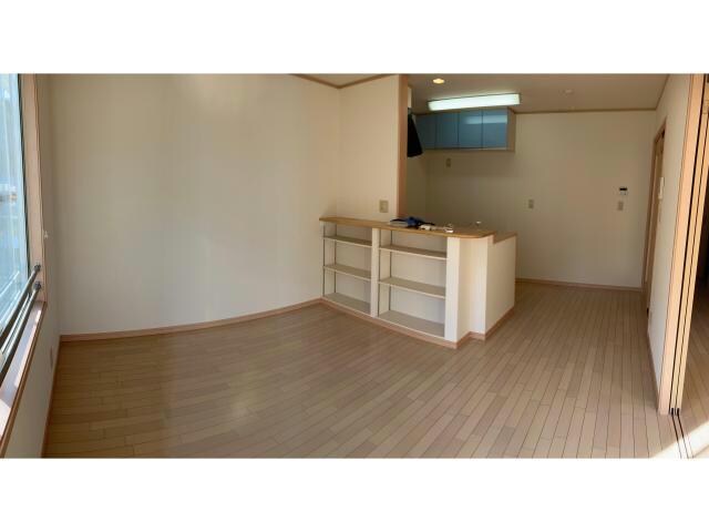 フリューゲルⅡの物件内観写真