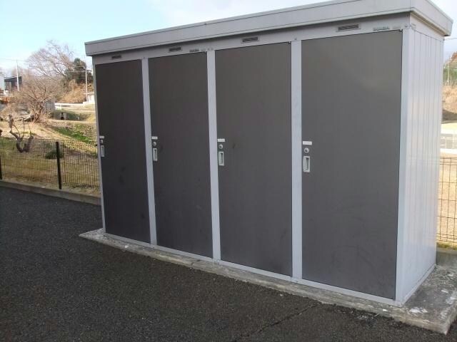 フリューゲルⅡの物件外観写真