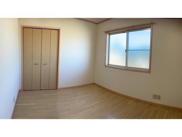 フリューゲルⅡの物件内観写真