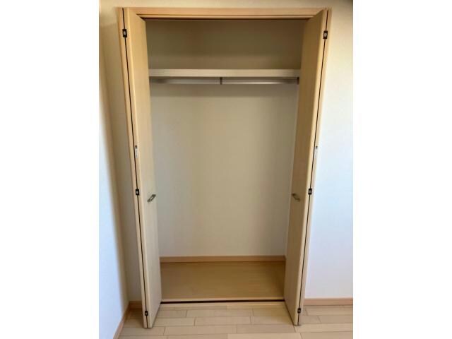 フリューゲルⅡの物件内観写真