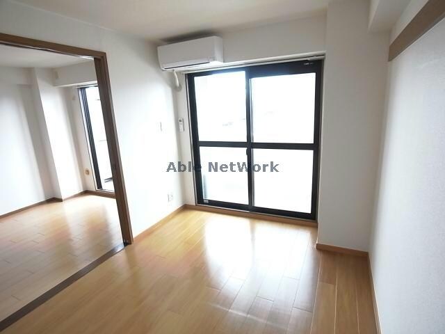 クリスタルガーデンⅠの物件内観写真