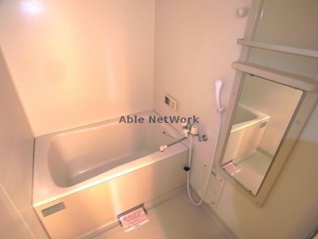 クリスタルガーデンⅠの物件内観写真