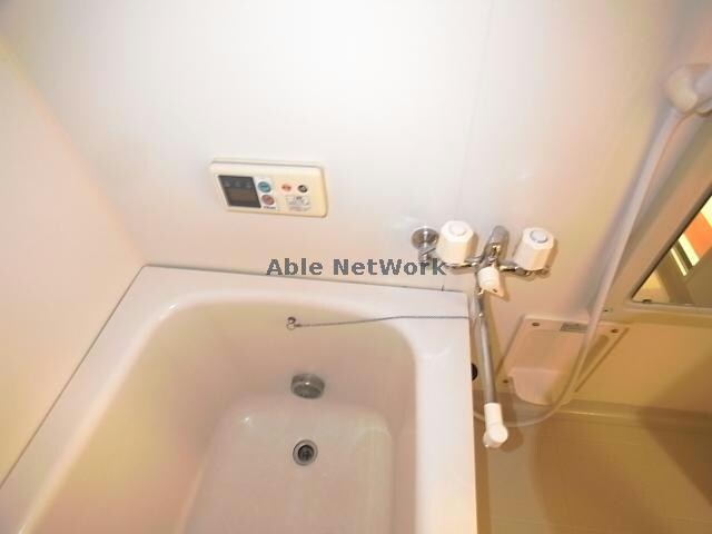 クリスタルガーデンⅠの物件内観写真