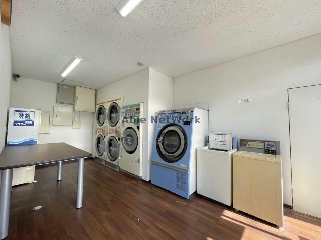 メゾン・サンカレッジの物件外観写真