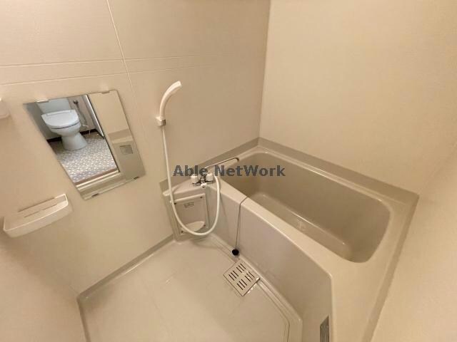 メゾン・サンカレッジの物件内観写真