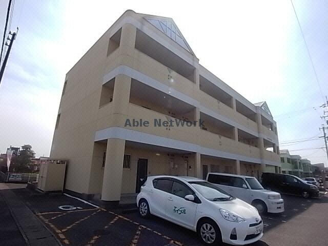 コーラスラインの物件外観写真