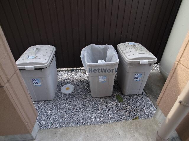 パーシモンあさぎの物件外観写真